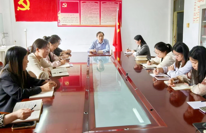 玩球副校长张臻教授深入药学与医学技术学院开展专题调研