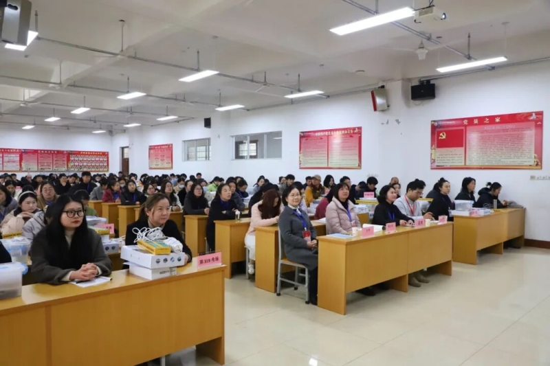 玩球举行专升本考试考务培训暨无声入场模拟演练