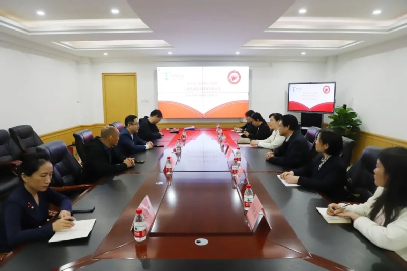 玩球与河南太龙药业股份有限公司举行校企合作签约仪式