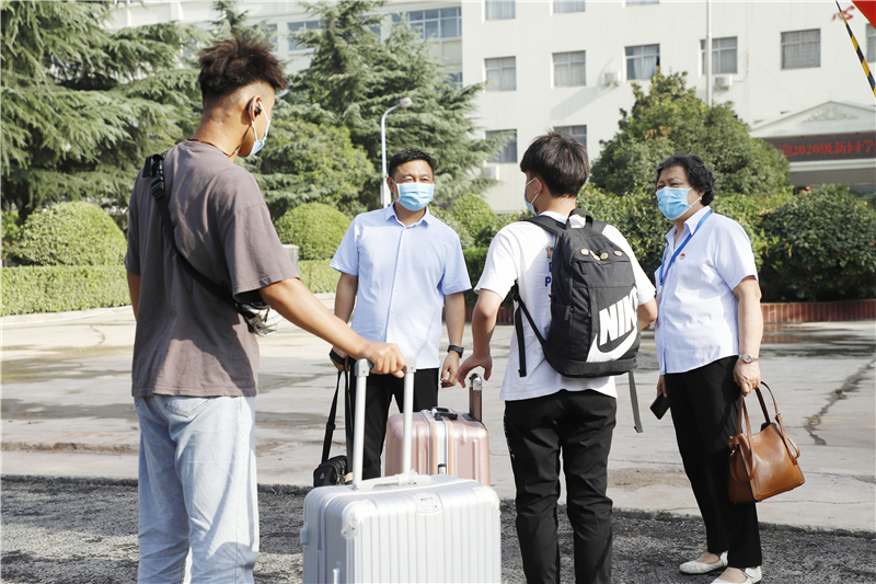 玩球喜迎2020级中专新生和2019级大中专学生