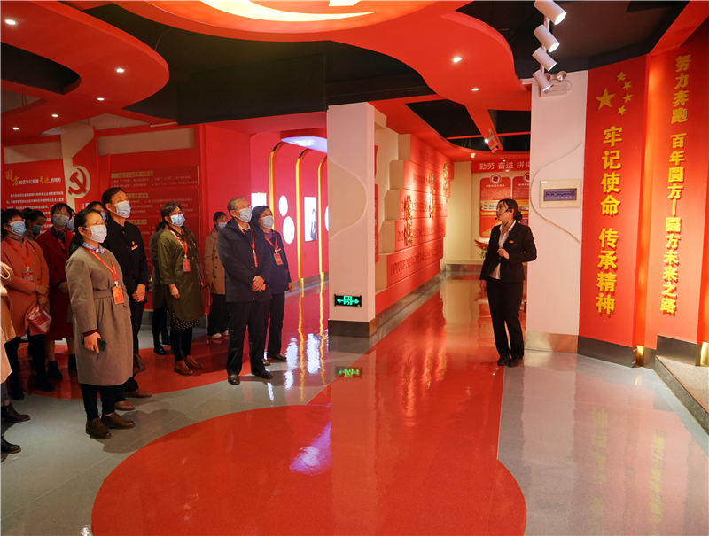 玩球党委书记带队赴圆方非公有制企业党建学院学习党建工作
