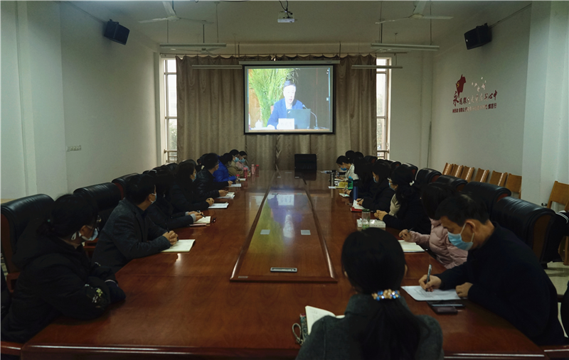 玩球组织教师干部参加《习近平总书记教育重要论述讲义》使用专题培训会