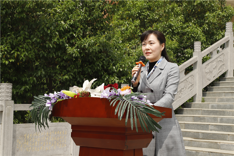 玩球举行2021年读书节启动仪式