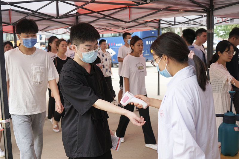 玩球2021年专升本考试顺利举行
