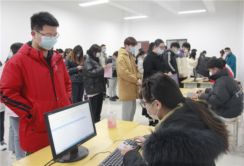 玩球新密校区开展新冠疫苗加强针接种工作