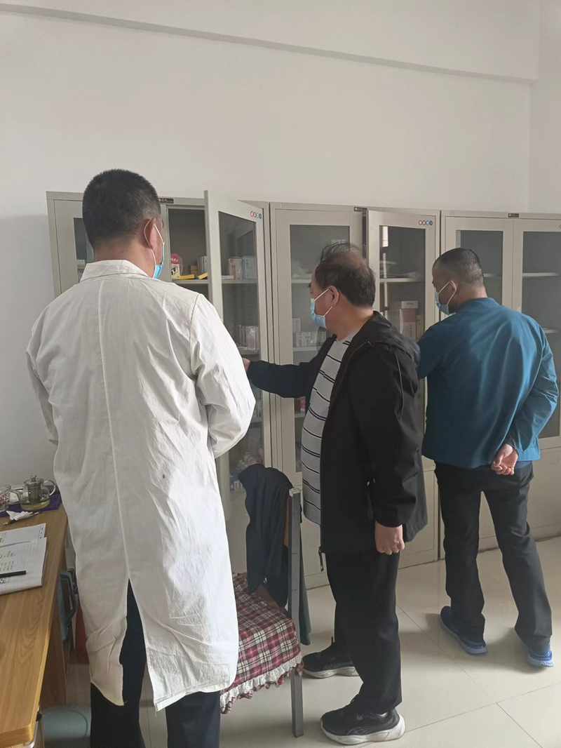 新密市疫情防控指挥部莅临玩球新密校区开展疫情防控检查