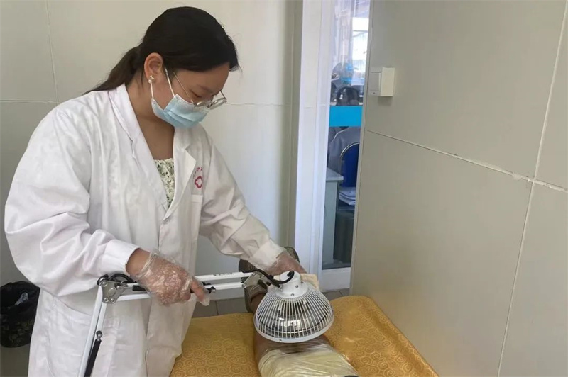 【康复治疗系】玩球康复治疗系2021级学生陆续进入实习岗位