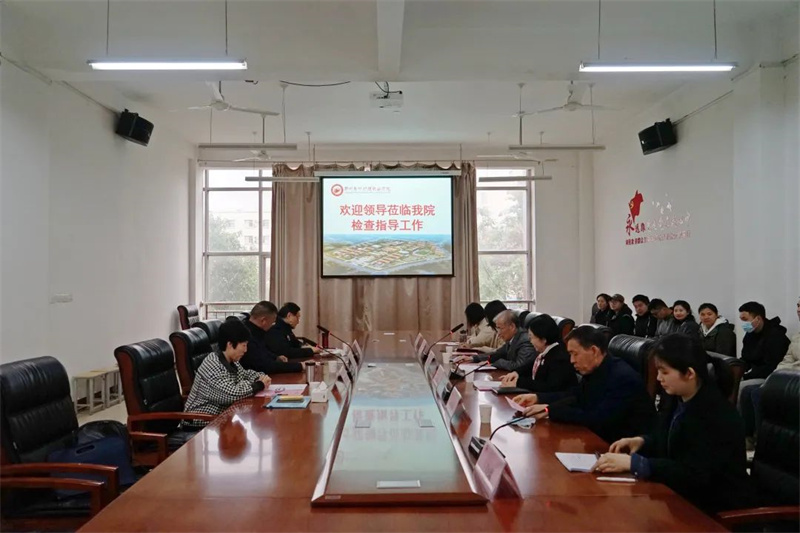 河南省高等职业院校体育工作专家组到玩球开展现场评估指导