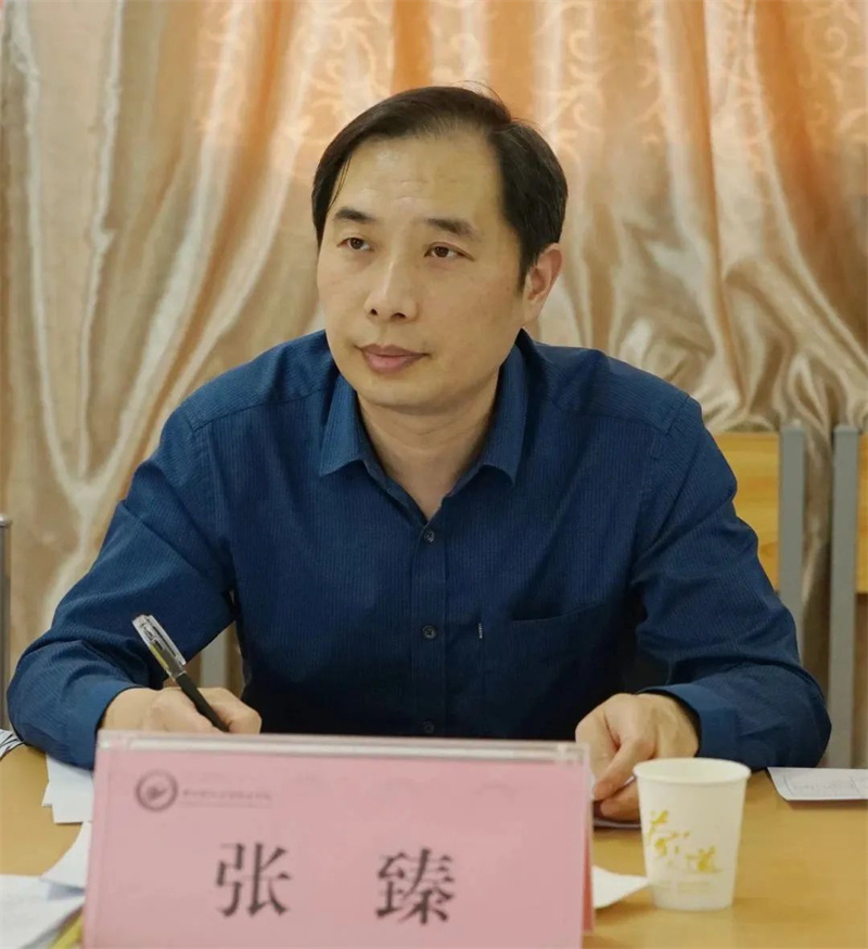玩球召开校级青年骨干教师培养对象考核会