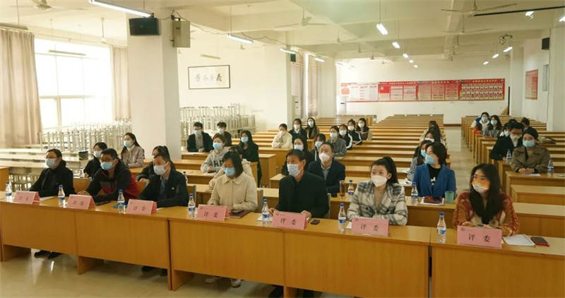 玩球举办中华民族一家亲 同心共筑中国梦主题演讲比赛