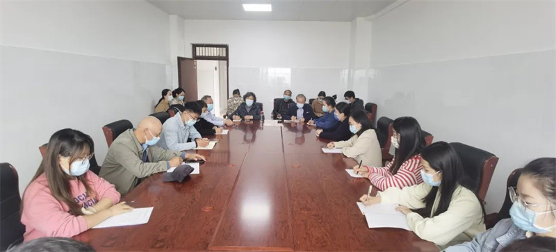 玩球新密校区积极筹备党的二十大集中收听收看工作