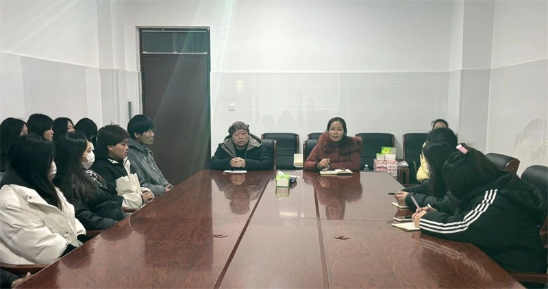 【中专部】玩球召开学生资助工作座谈会